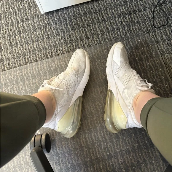 white nike air max 270
small hole in right big toe (shown in third pic) - Picture 2 of 4
